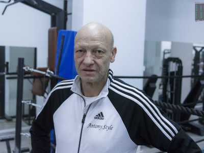...il 60enne allenatore Salvatore Livorti...